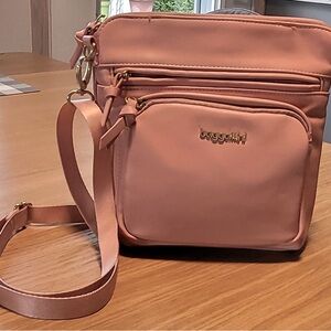 Brand new Baggalini cross-body purse
